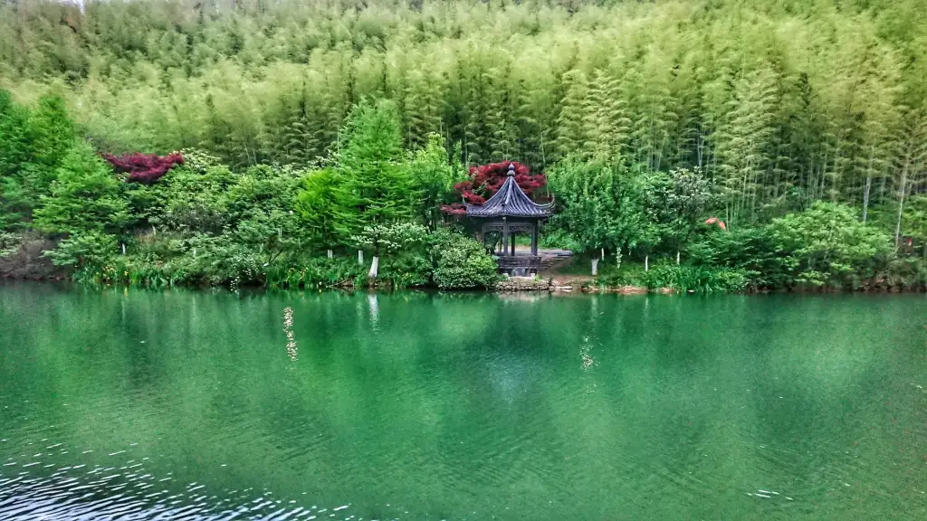 烟气分析仪在工业废气监测中的选型要点与性能对比分析