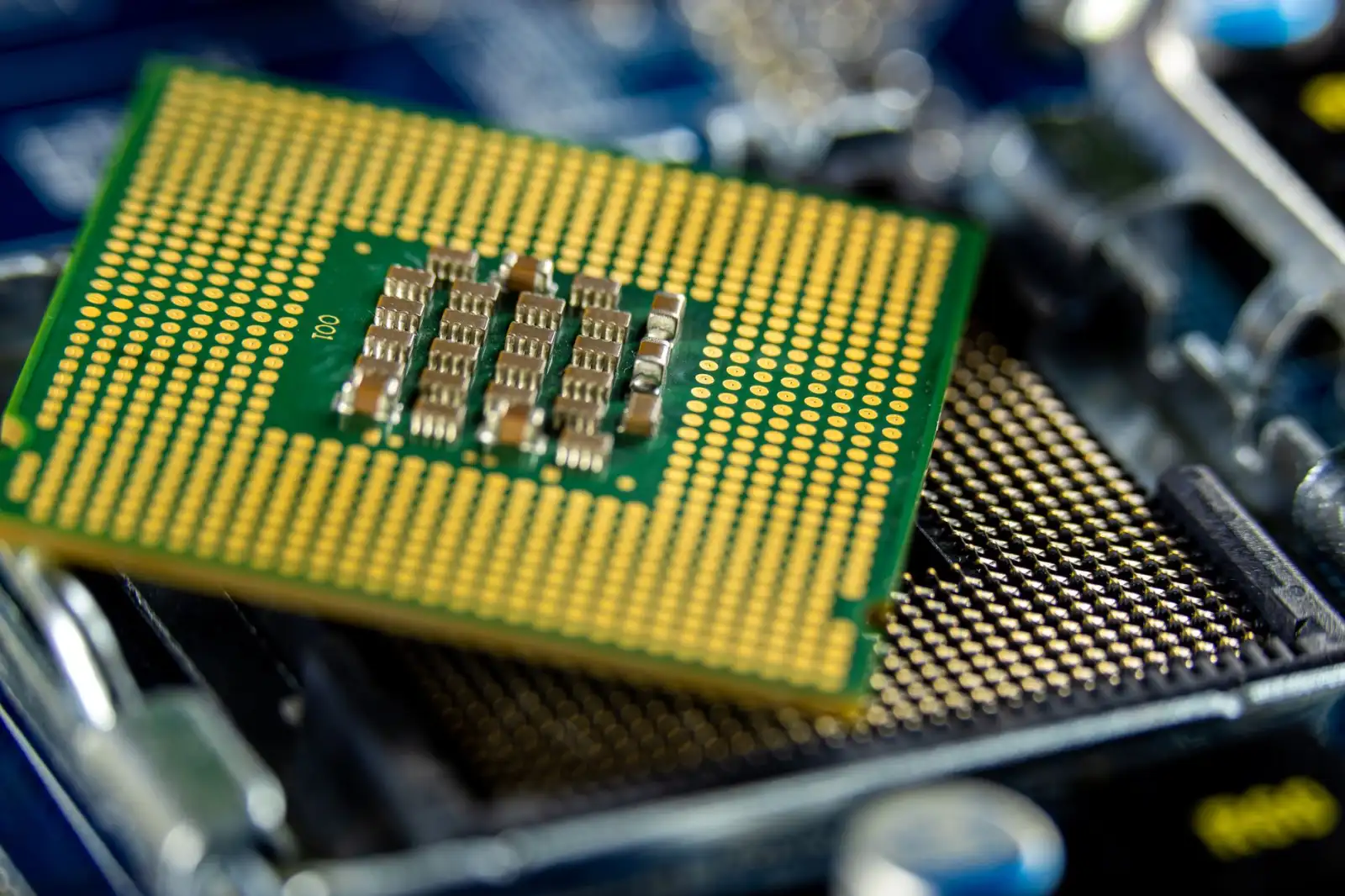 烟气分析仪在钢铁行业超低排放改造中的关键技术应用与选型指南